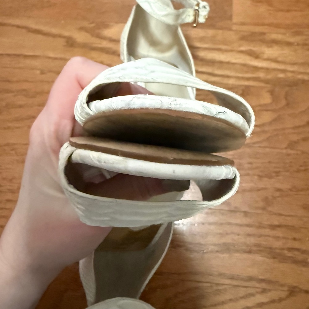 Michael Kors Kristen strappy sandals heels white snake-embossed leather Size 7.5 - Picture 14 of 14